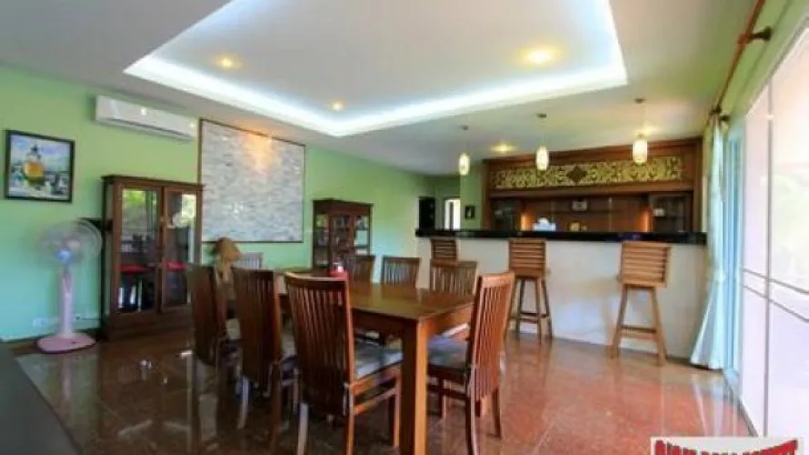 Chalet de 4 dormitorios en Rawai, Thailand No. 777 № 2