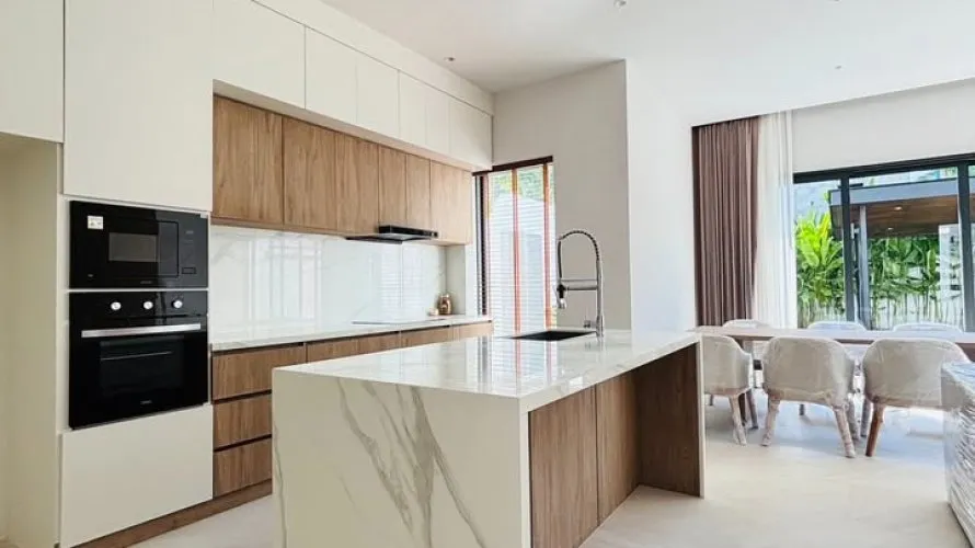 Local comercial de 3 dormitorios en Rawai, Thailand No. 415
