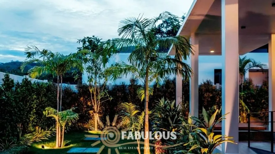 Chalet de 7 dormitorios en Rawai, Thailand No. 623 № 1