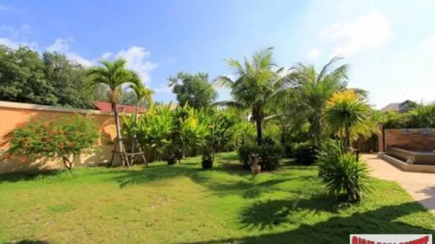 Chalet de 4 dormitorios en Rawai, Thailand No. 1179 № 1
