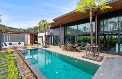 4 bedrooms villa for sale, Rawai, Thailand No. 557