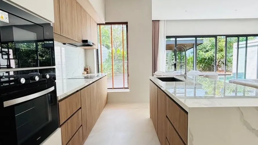 3 bedrooms commercial property for sale, Rawai, Thailand No. 415 № 1