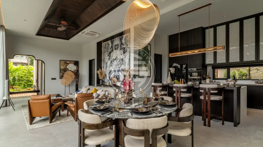 3 bedrooms villa for sale, Rawai, Thailand No. 692 № 1