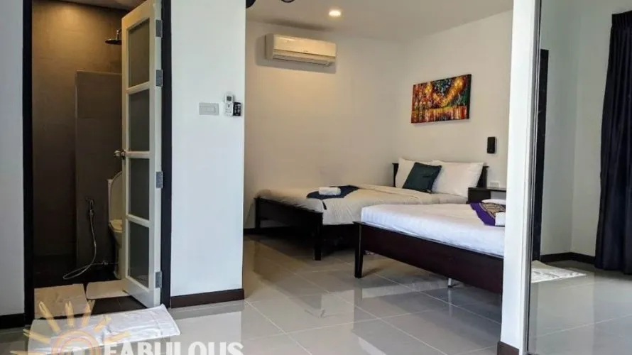 5 bedrooms villa for sale, Rawai, Thailand No. 651 № 10