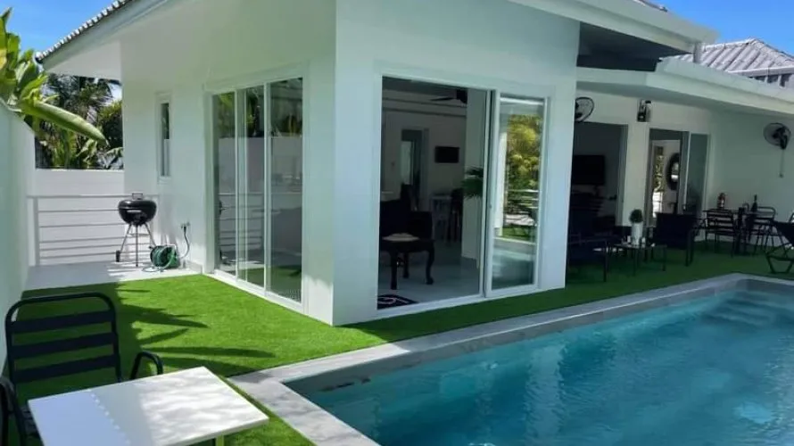 5 bedrooms villa for sale, Rawai, Thailand No. 401 № 1