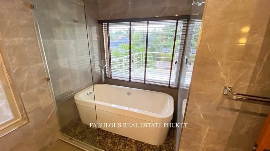 4 bedrooms villa for sale, Rawai, Thailand No. 663 № 3