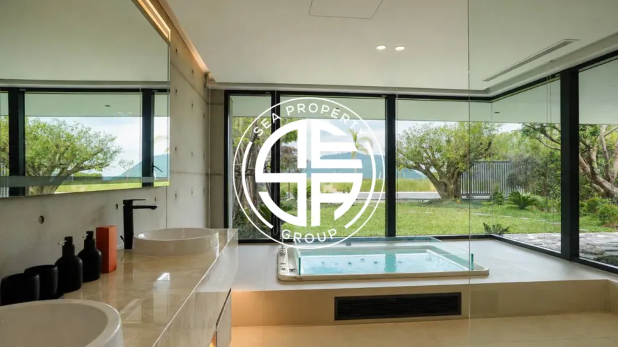 4 bedrooms villa for sale, Rawai, Thailand No. 690 № 12