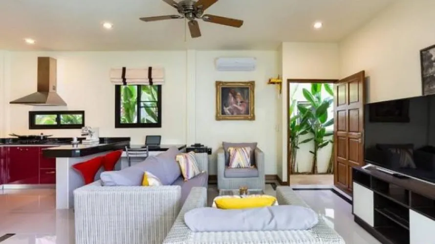 2 bedrooms villa for sale, Rawai, Thailand No. 719 № 1