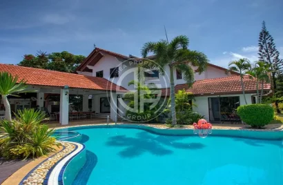 6 bedrooms villa for sale, Rawai, Thailand No. 695