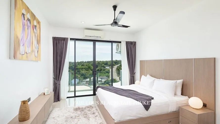 3 bedrooms condominium for sale, Rawai, Thailand No. 666 № 13