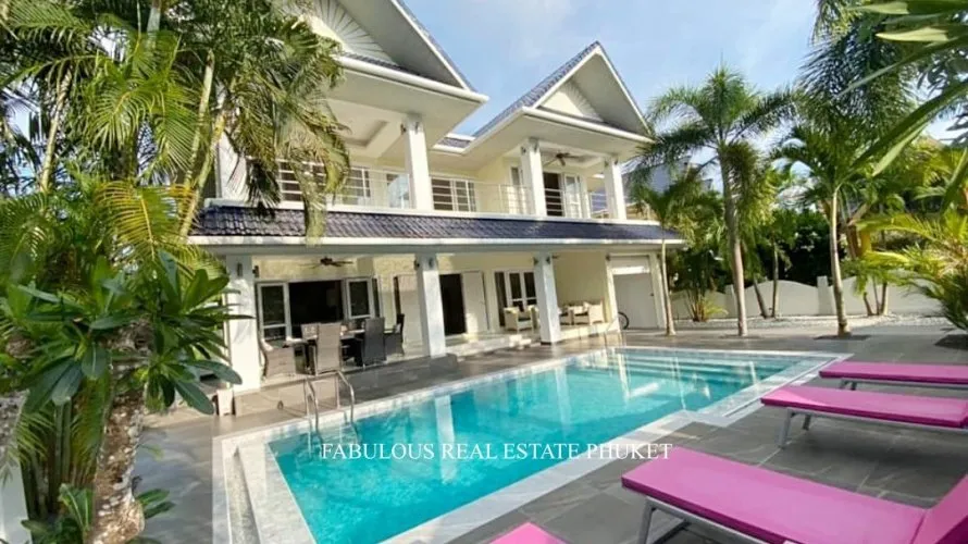 4 bedrooms villa for sale, Rawai, Thailand No. 663 № 9