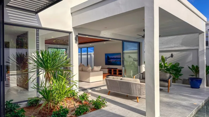 4 bedrooms villa for sale, Rawai, Thailand No. 173