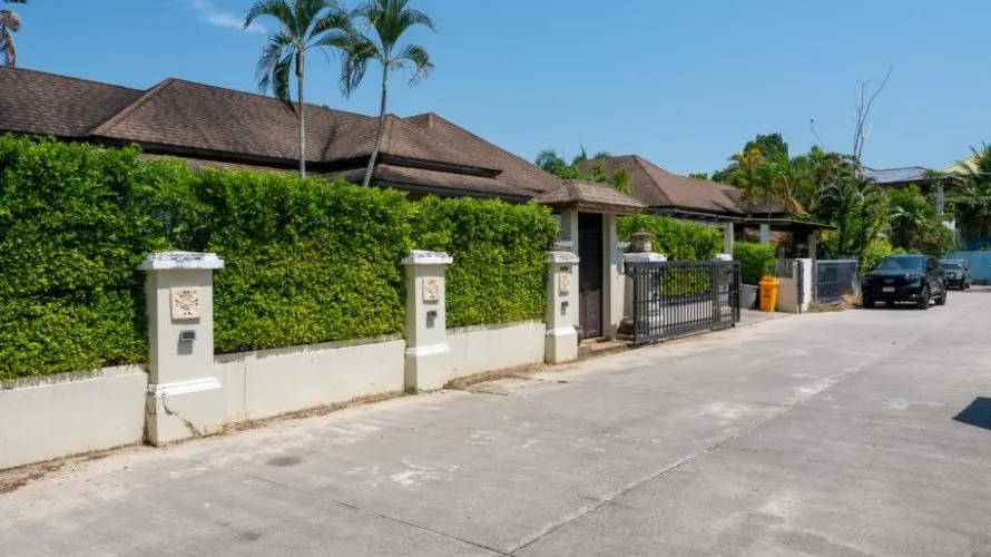 3 bedrooms villa for sale, Rawai, Thailand No. 776