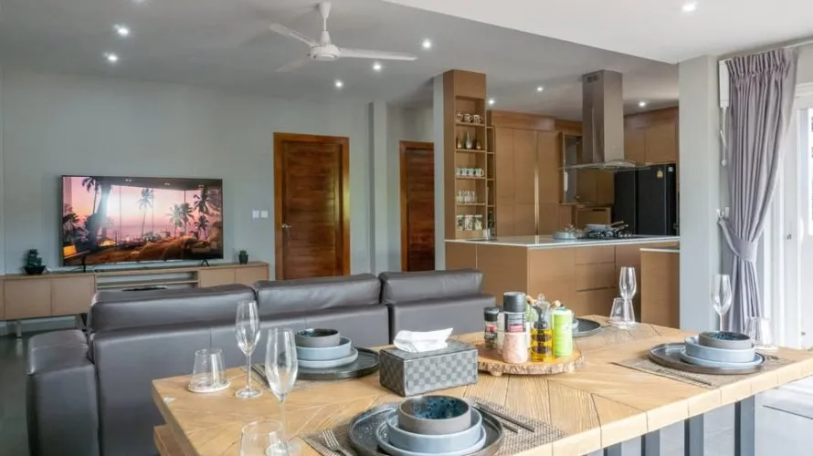 4 bedrooms properties for sale, Rawai, Thailand No. 417 № 1