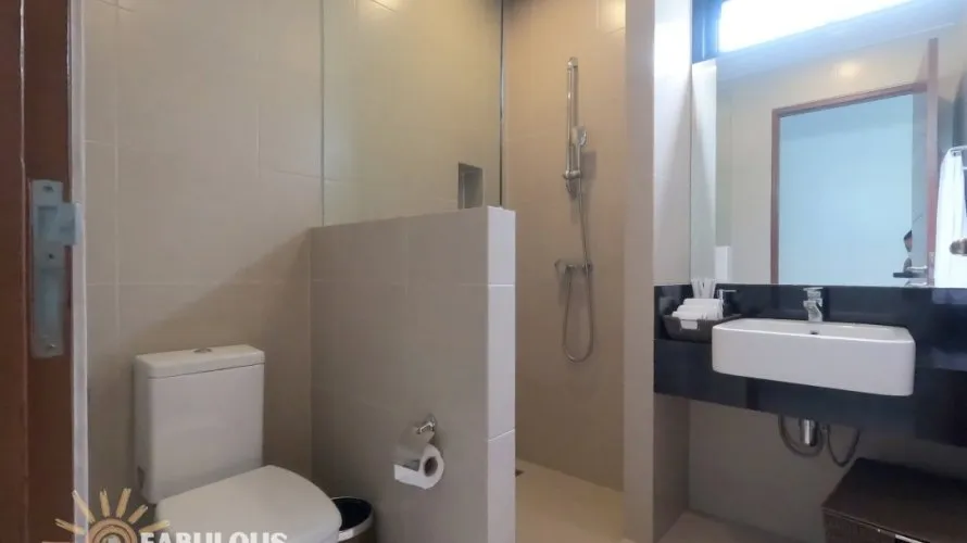 2 bedrooms villa for sale, Rawai, Thailand No. 683 № 1