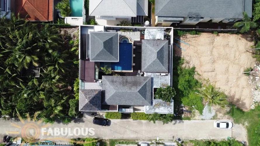 5 bedrooms villa for sale, Rawai, Thailand No. 686 № 10