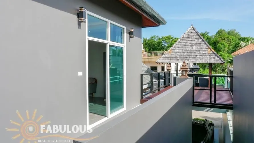 5 bedrooms villa for sale, Rawai, Thailand No. 686 № 11