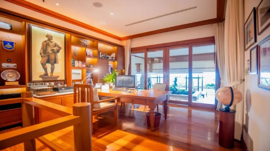 5 bedrooms villa for sale, Rawai, Thailand No. 687 № 7