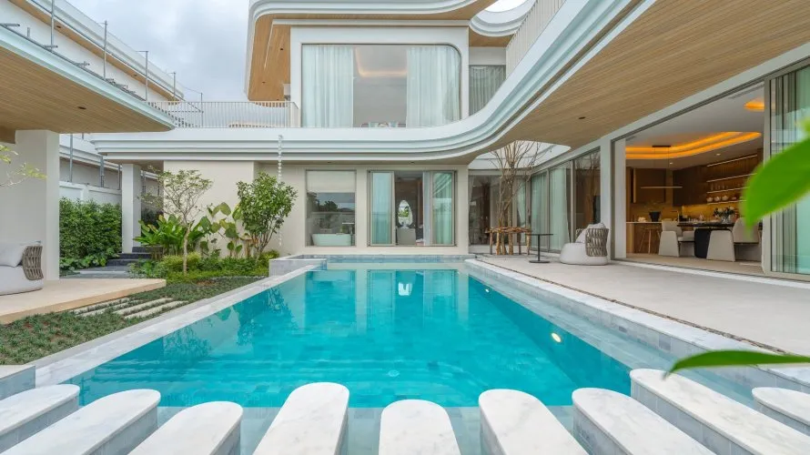4 bedrooms villa for sale, Rawai, Thailand No. 183 № 2