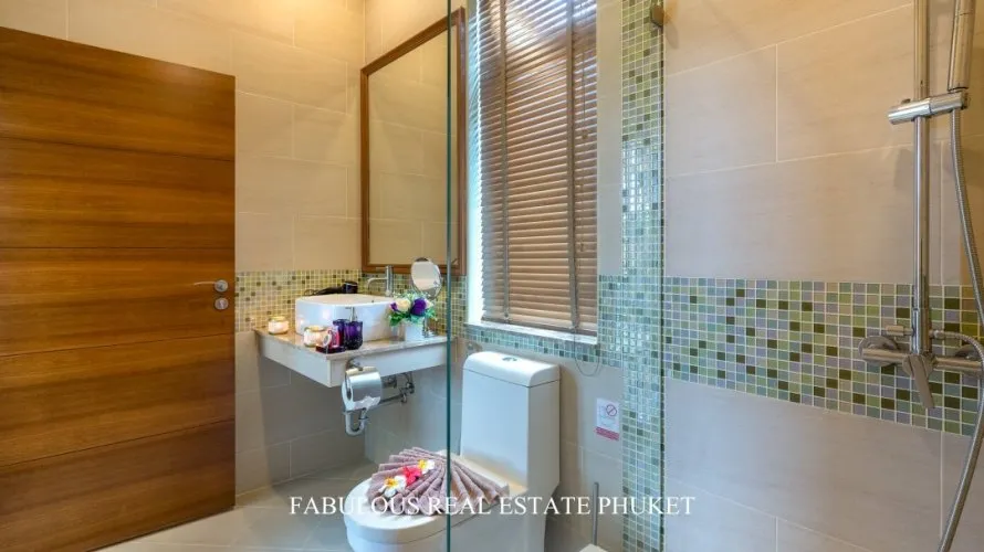 3 bedrooms villa for sale, Rawai, Thailand No. 678 № 1