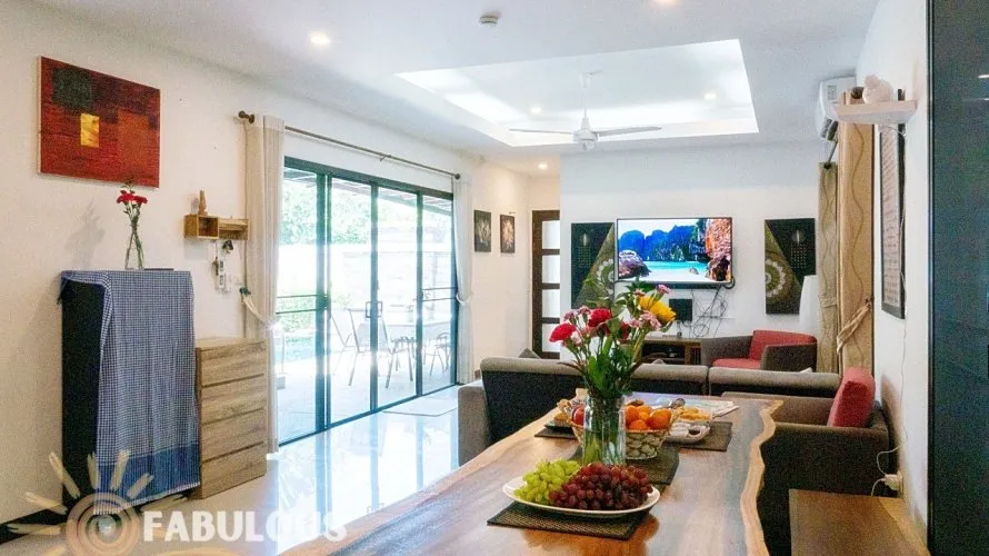 2 bedrooms villa for sale, Rawai, Thailand No. 667 № 1