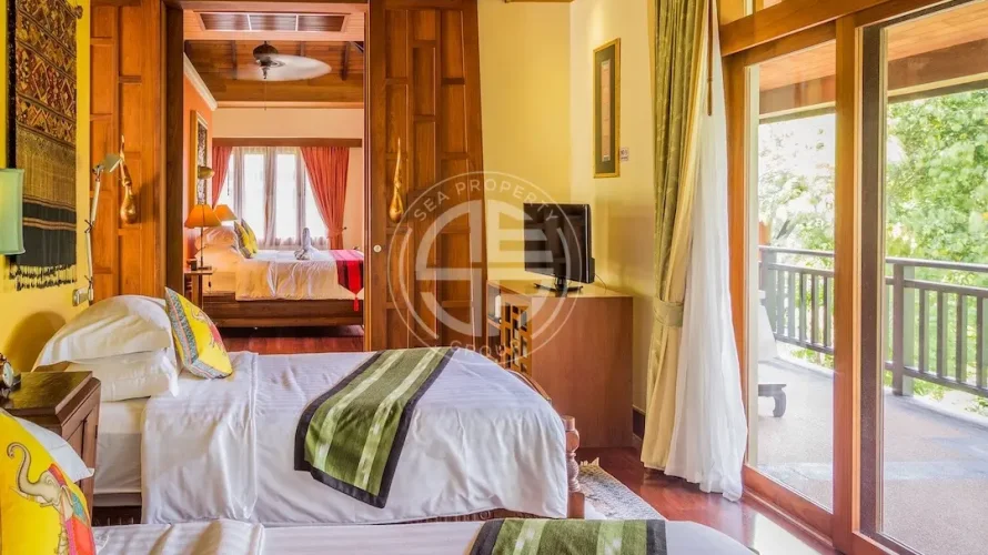 5 bedrooms villa for sale, Rawai, Thailand No. 689 № 11