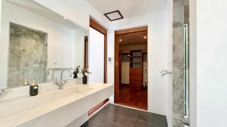 2 bedrooms villa for sale, Rawai, Thailand No. 649 № 1