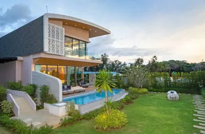 4 bedrooms villa for sale, Rawai, Thailand No. 577