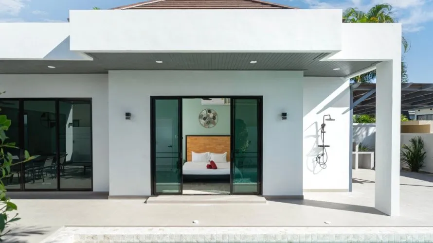 2 bedrooms villa for sale, Rawai, Thailand No. 680 № 1