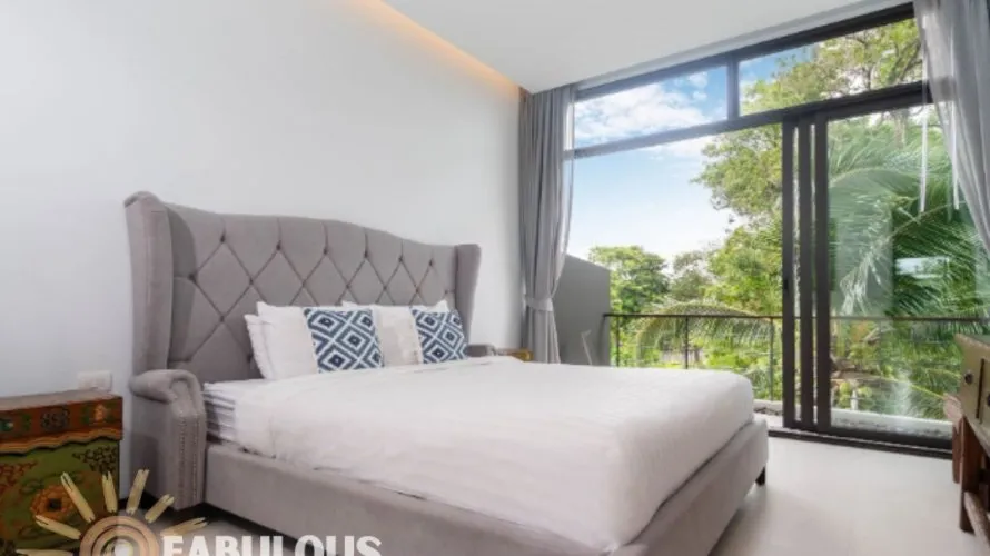3 bedrooms villa for sale, Rawai, Thailand No. 647 № 1