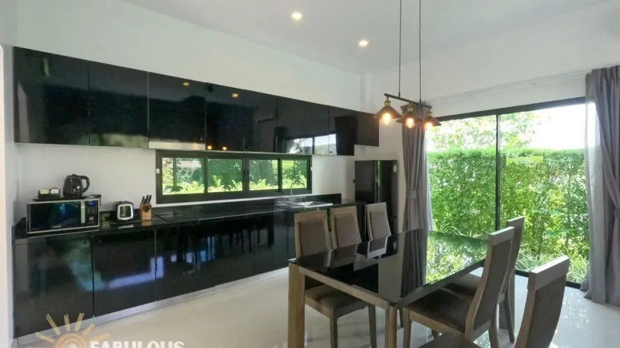 2 bedrooms villa for sale, Rawai, Thailand No. 683 № 11