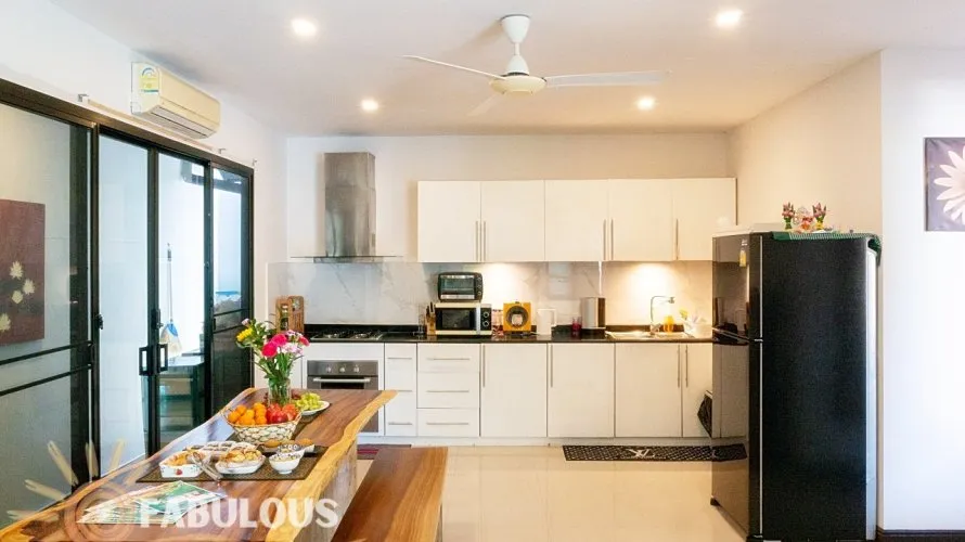 2 bedrooms villa for sale, Rawai, Thailand No. 667 № 8