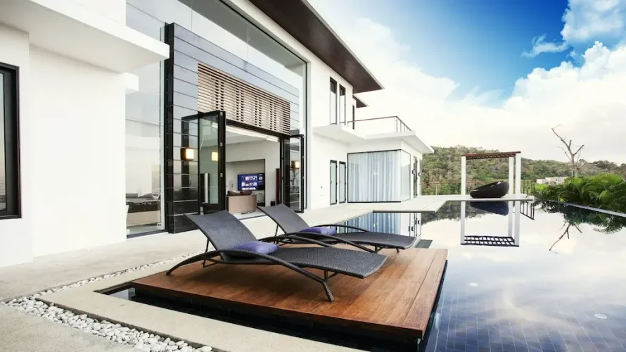 6 bedrooms villa for sale, Rawai, Thailand No. 688