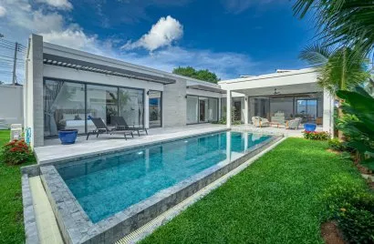 4 bedrooms villa for sale, Rawai, Thailand No. 173
