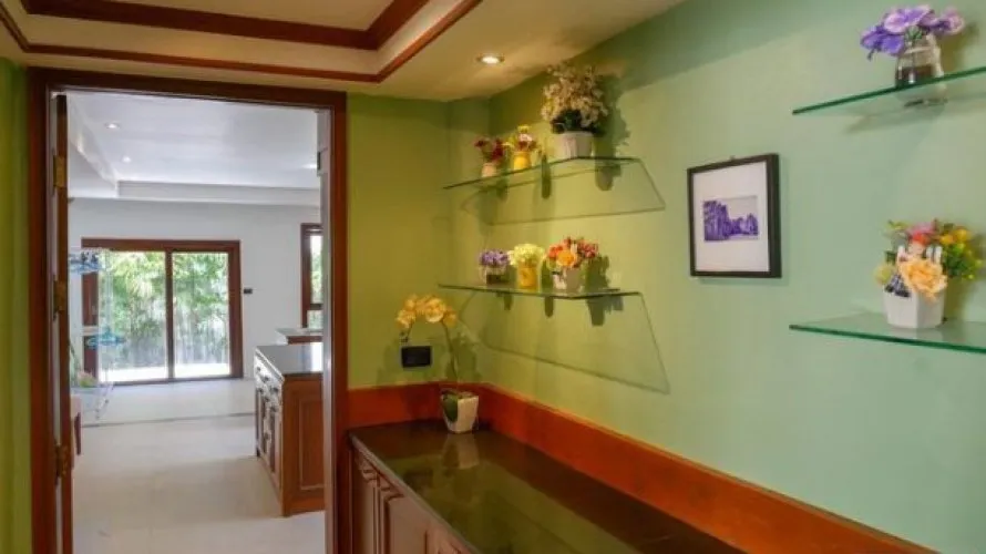 4 bedrooms villa for sale, Rawai, Thailand No. 805